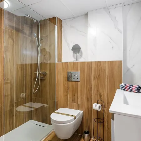 300m To The ! Appartement Mijas